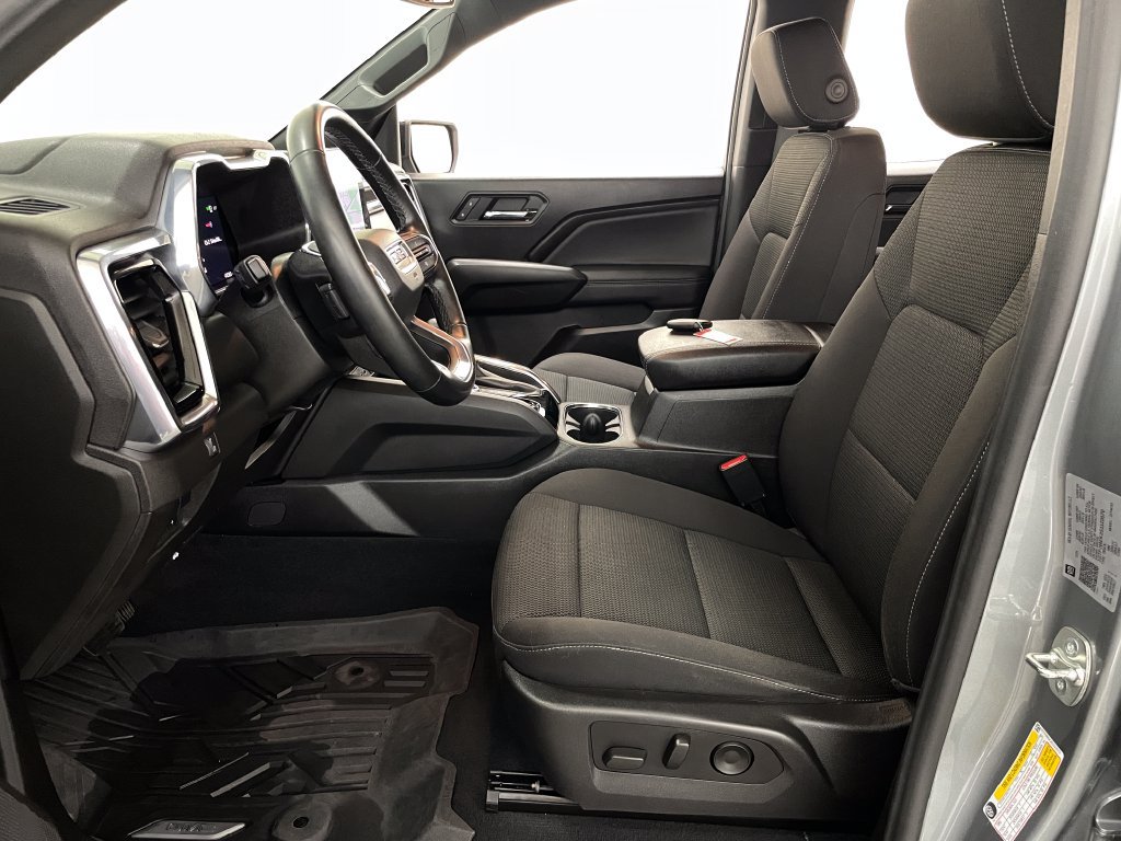 Certified 2025 GMC Canyon Elevation w/ Convenience Package AWD/4WD image 8