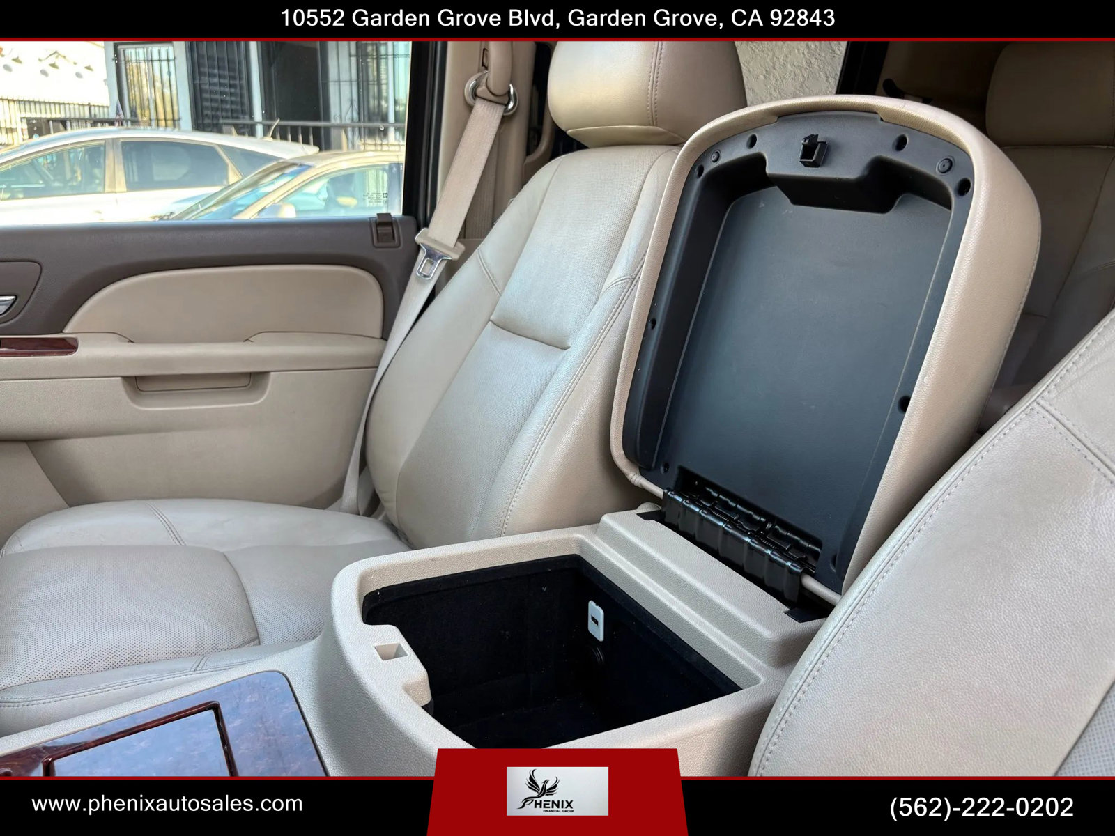 Used 2012 Chevrolet Suburban LTZ image 22