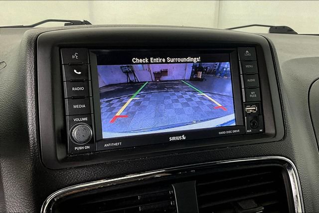 Used 2019 Dodge Grand Caravan SXT image 21