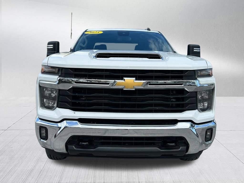 Used 2025 Chevrolet Silverado 2500 LT w/ Convenience Package image 2