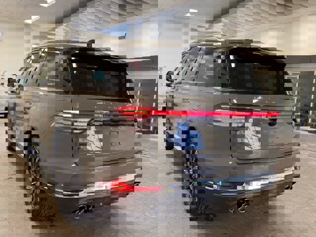 New 2026 Lincoln Aviator AWD image 5