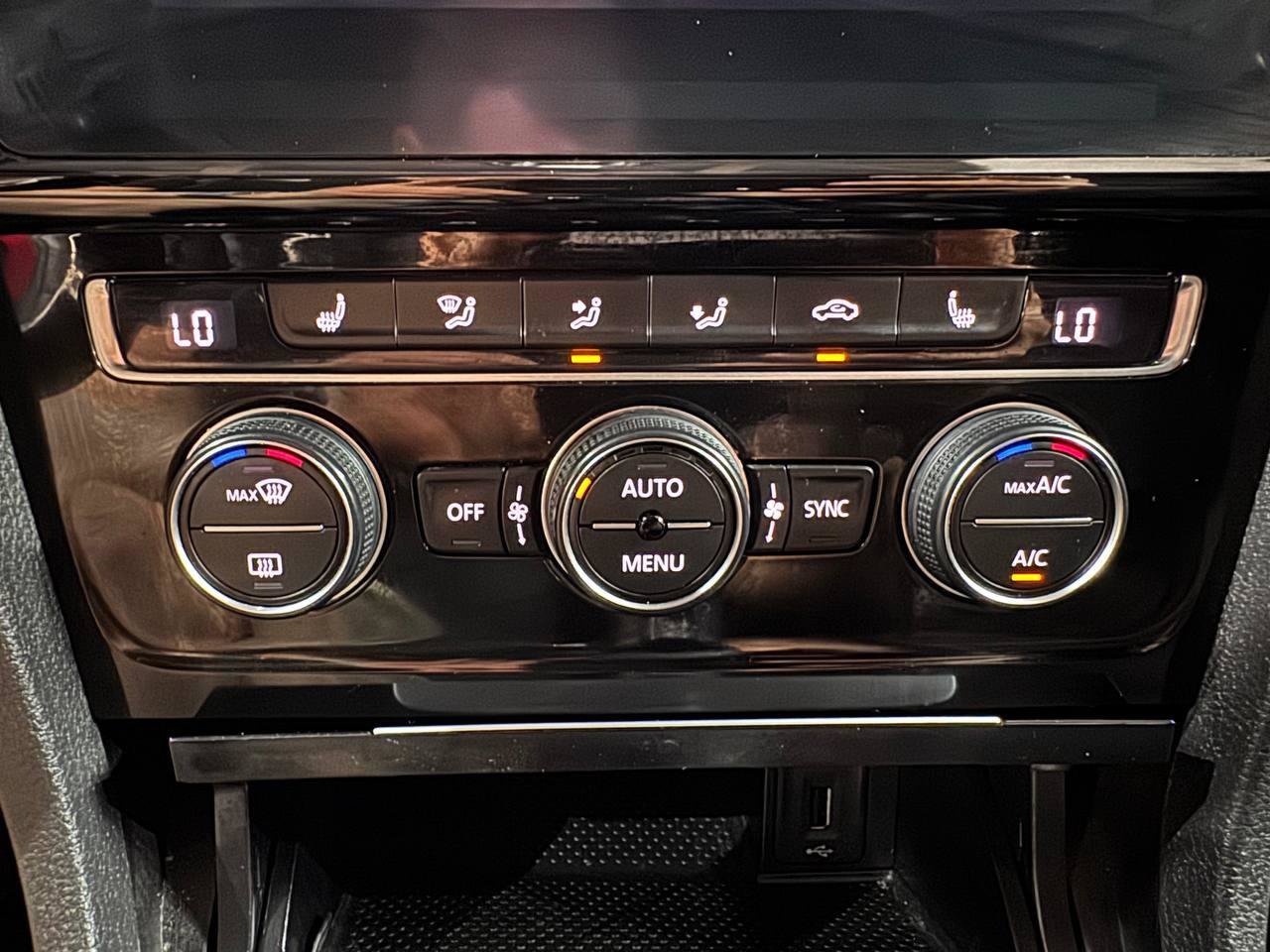 Used 2018 Volkswagen GTI Autobahn FWD image 28