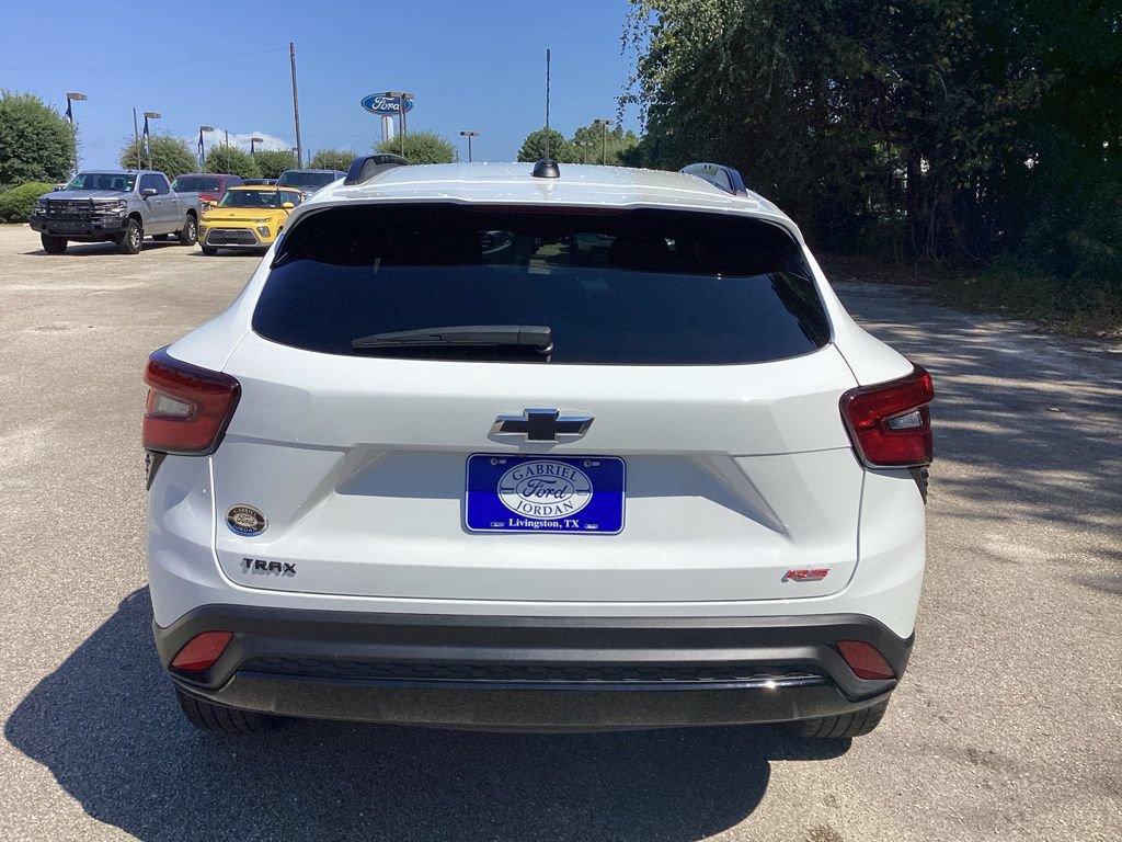 Used 2026 Chevrolet Trax RS FWD image 10