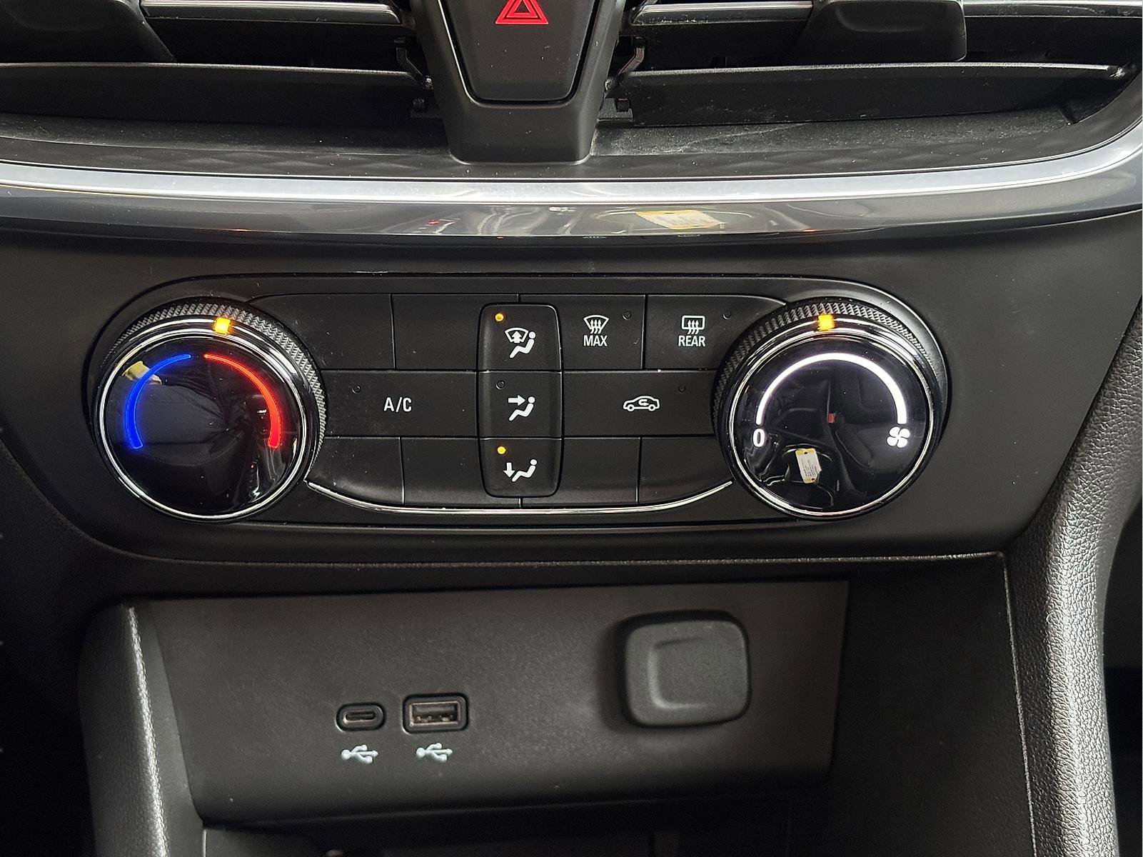 Used 2024 Buick Encore GX Preferred image 21