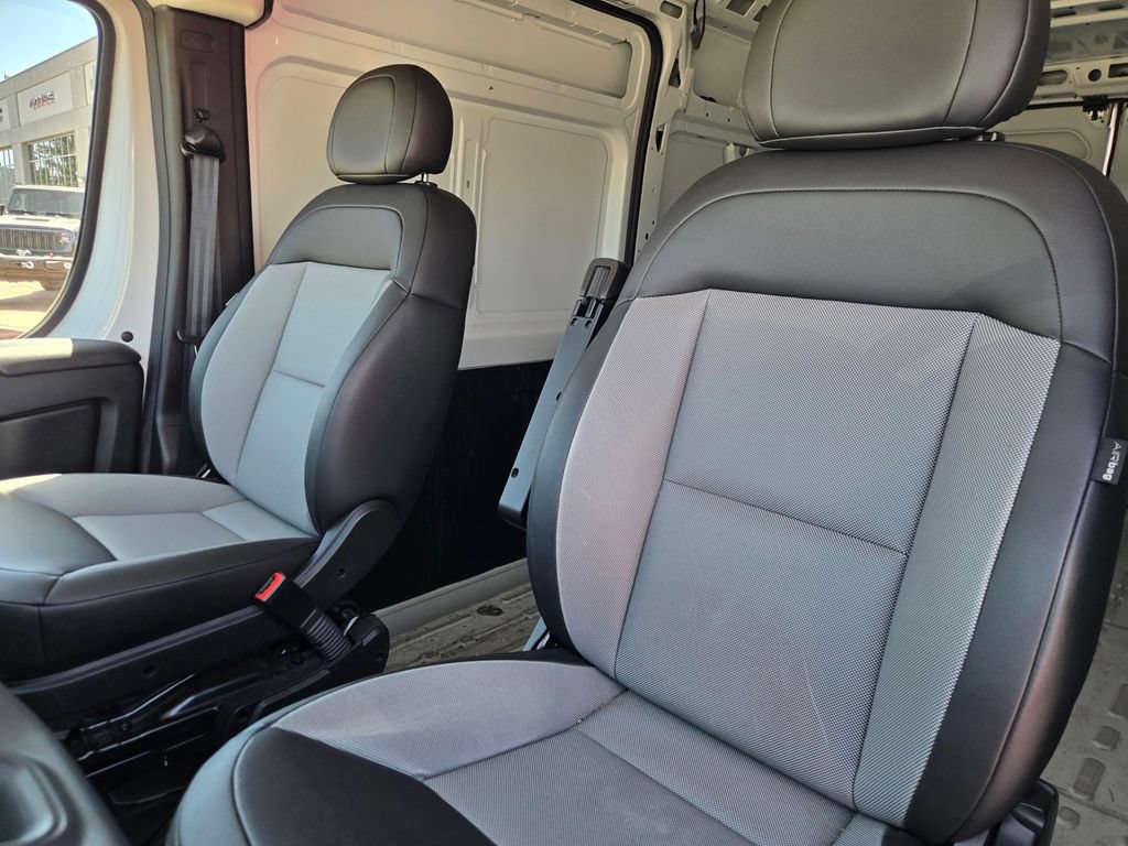 Used 2026 RAM ProMaster 2500 w/ Convenience Group FWD image 23