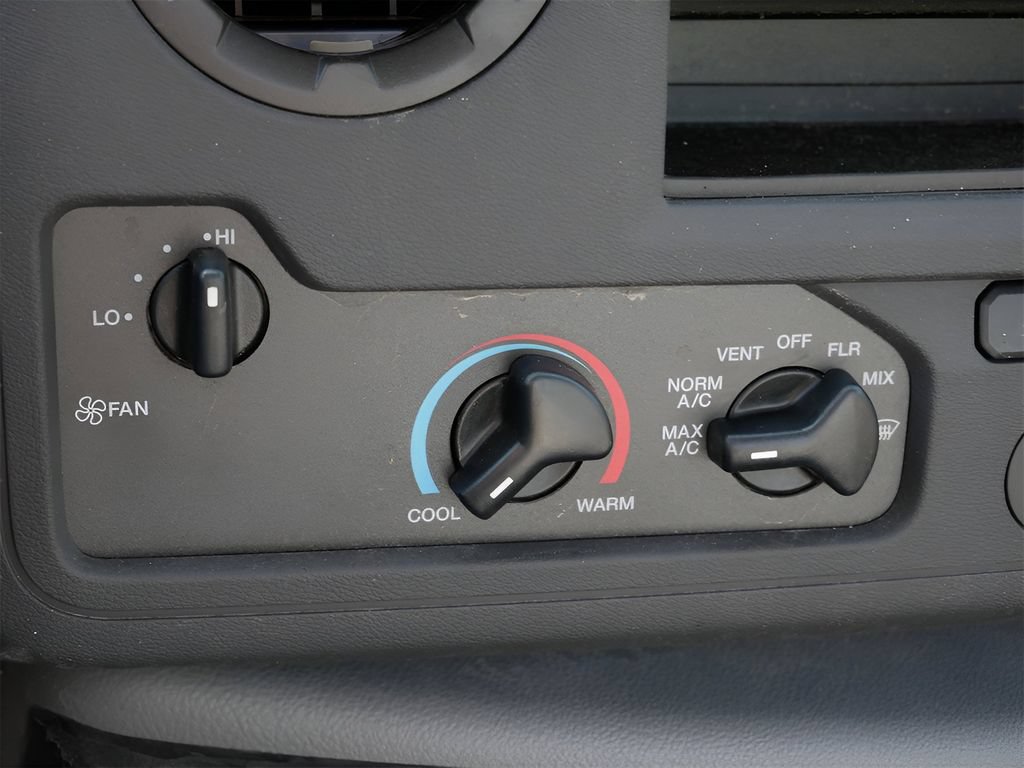 Used 2026 Ford E-450 and Econoline 450 Super Duty w/ Power Equipment Group RWD image 23