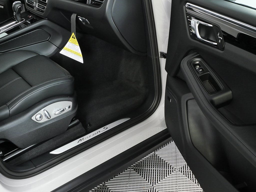 New 2026 Porsche Macan S image 26