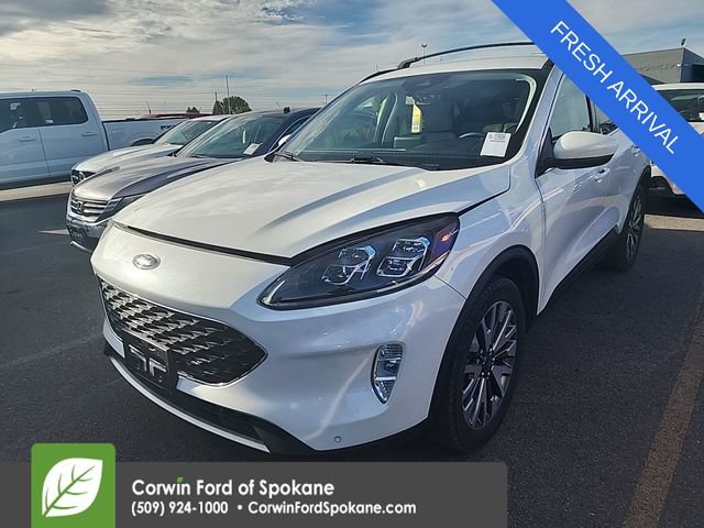 Used 2022 Ford Escape Titanium w/ Class II Trailer Tow Package AWD/4WD video 1