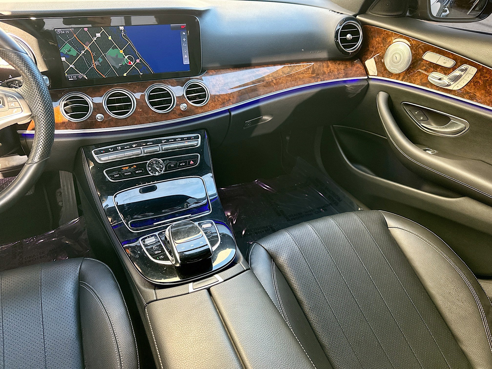 Used 2017 Mercedes-Benz E 300 image 24