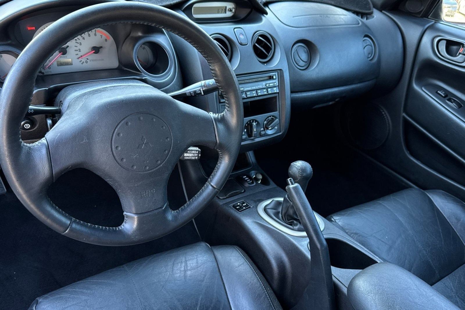 Used 2002 Mitsubishi Eclipse GT video 4