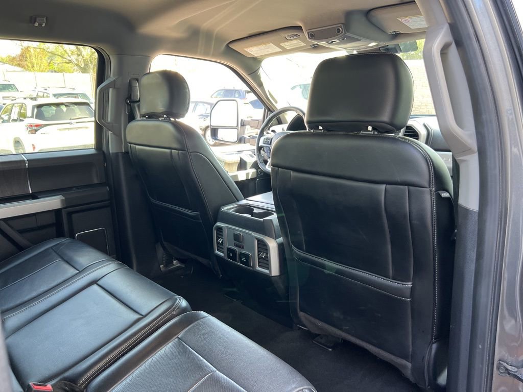 Used 2020 Ford F350 Lariat w/ Chrome Package image 25