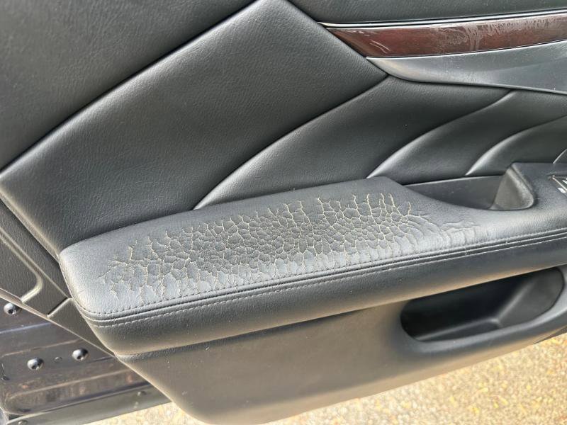 Used 2011 INFINITI M37 w/ Sport Pkg RWD image 21