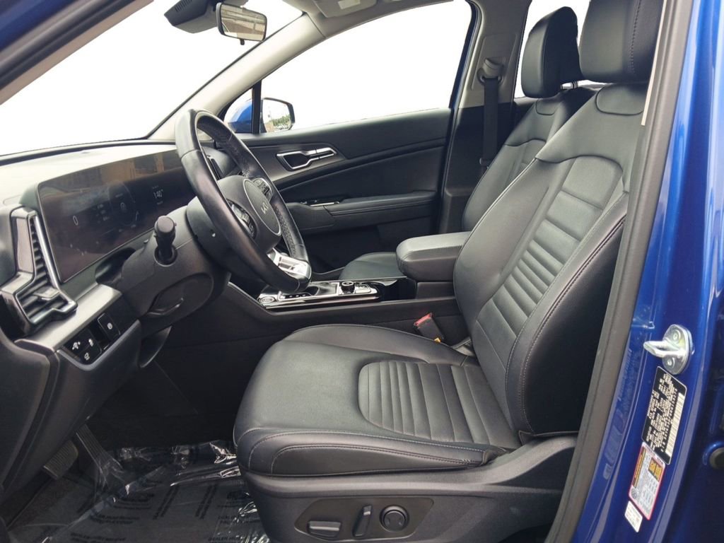 Used 2024 Kia Sportage SX image 9