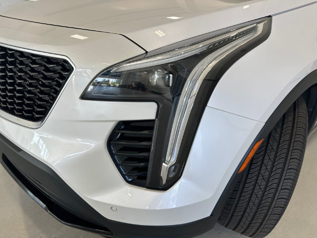 Certified 2022 Cadillac XT4 Sport w/ Enhanced Visibility Package AWD/4WD image 5