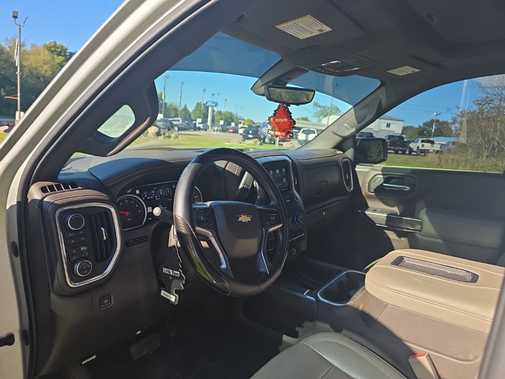 Used 2019 Chevrolet Silverado 1500 LTZ w/ LTZ Premium Package AWD/4WD image 12
