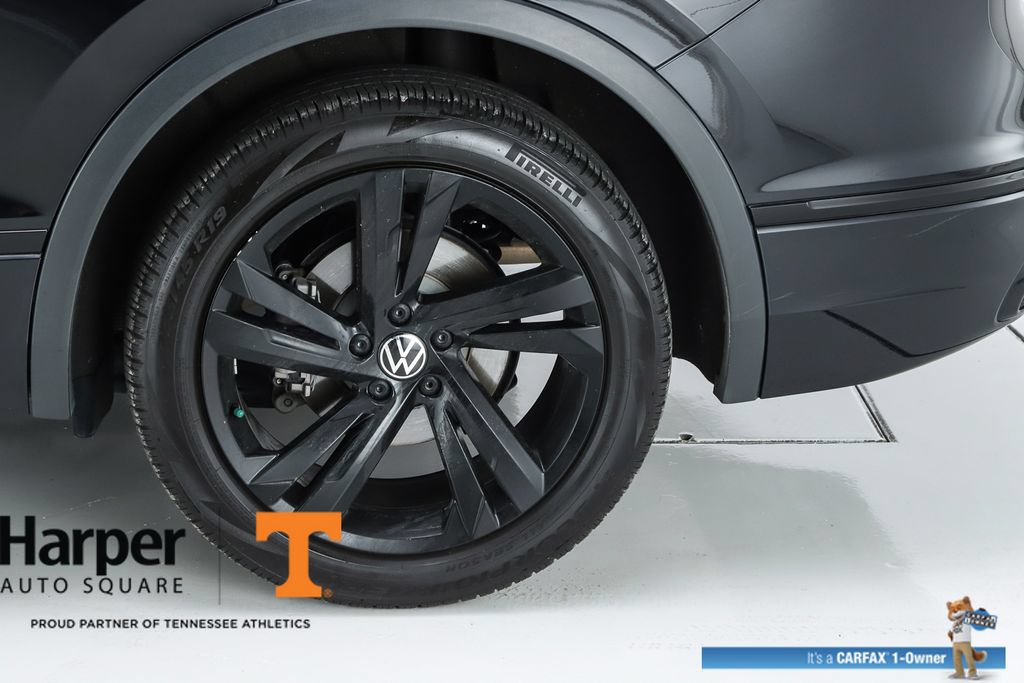 Used 2024 Volkswagen Tiguan SE R-Line FWD image 6