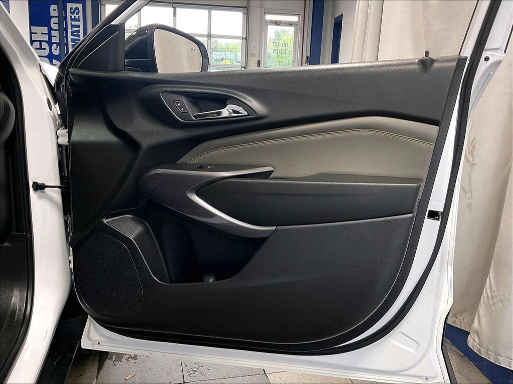 Used 2024 Chevrolet Trax ACTIV w/ Driver Confidence Package FWD image 12