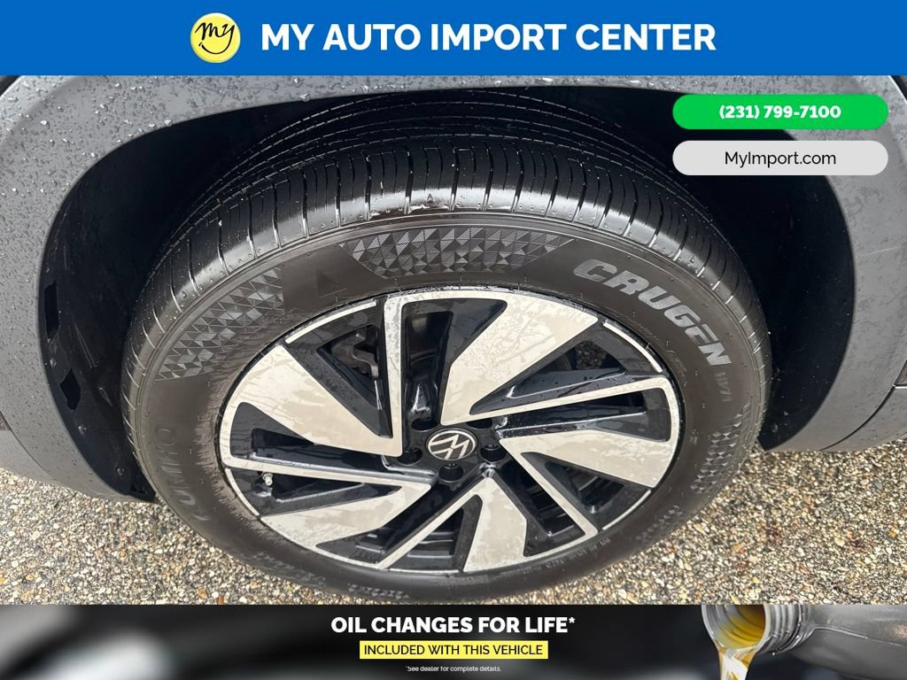 Used 2025 Volkswagen Atlas SEL AWD/4WD image 9