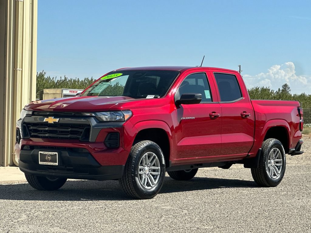 Used 2025 Chevrolet Colorado LT w/ Advanced Trailering Package RWD image 8