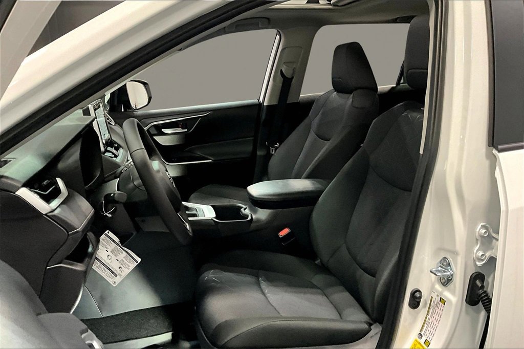New 2025 Toyota RAV4 XLE w/ Convenience Package image 16