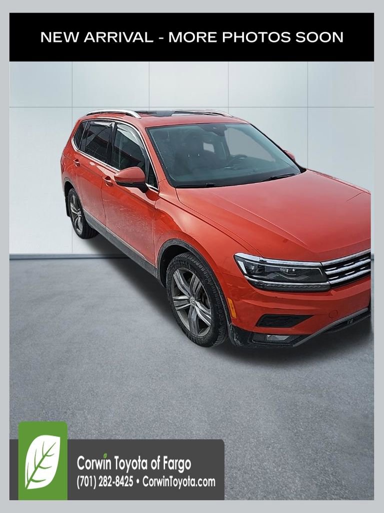 Used 2018 Volkswagen Tiguan SEL Premium w/ 3rd Row Seat Package image 1