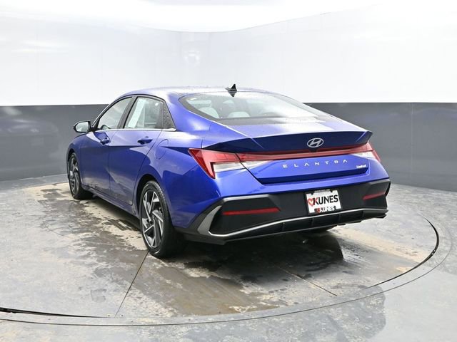 Used 2025 Hyundai Elantra Limited FWD image 7