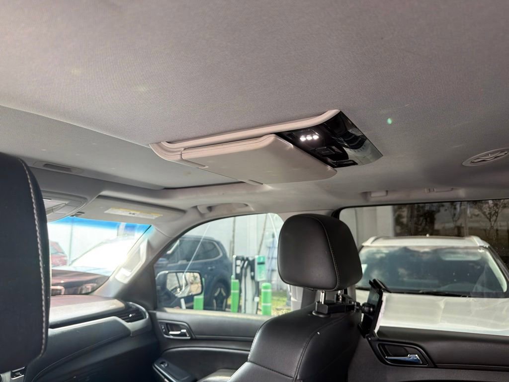 Used 2020 Chevrolet Suburban LT RWD image 8