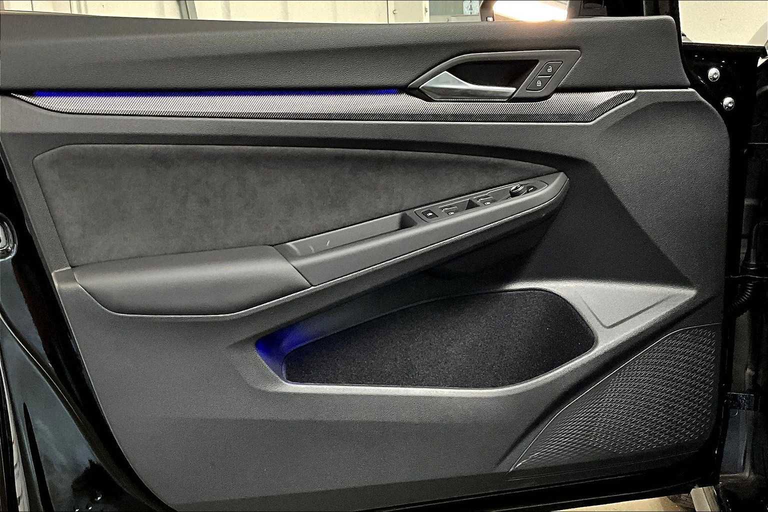 New 2025 Volkswagen GTI SE image 23