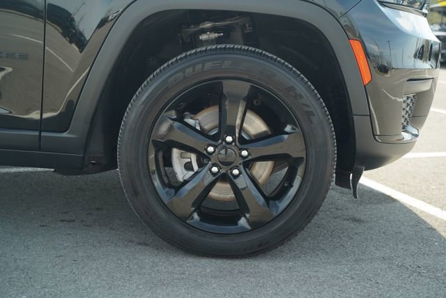 Used 2025 Jeep Grand Cherokee L Altitude image 43