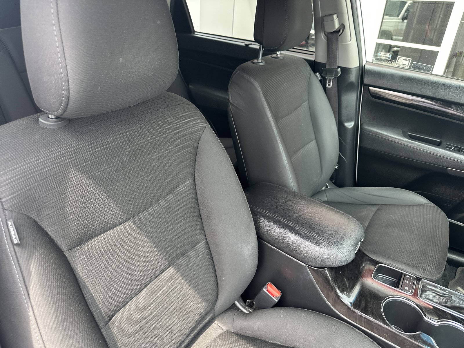 Used 2015 Kia Sorento LX FWD image 31