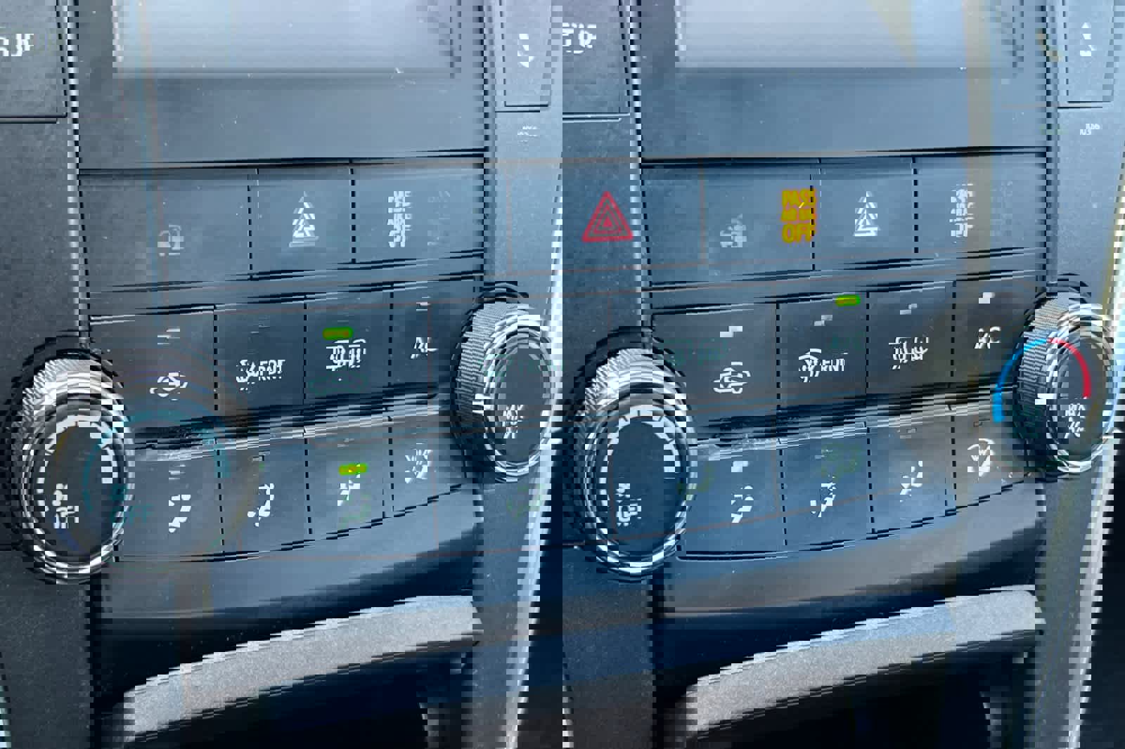 Used 2015 Toyota Camry SE w/ Moonroof Package image 20