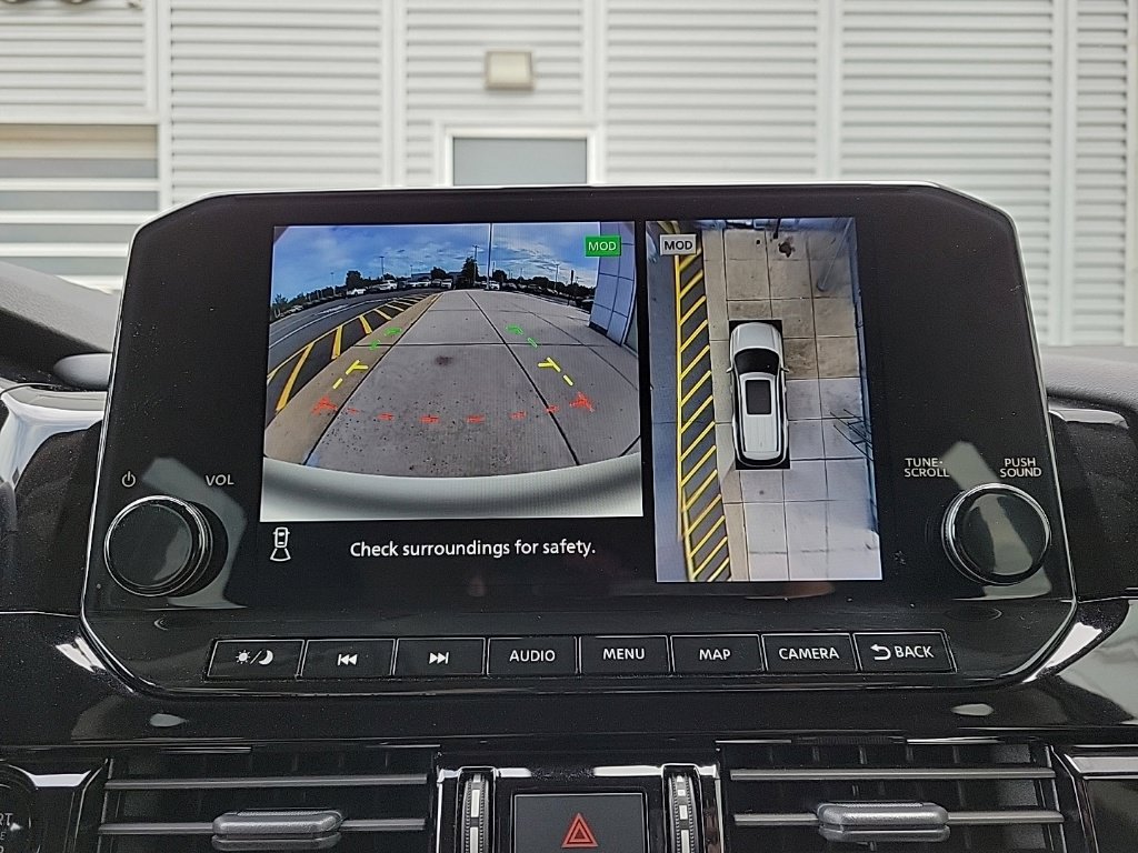 Used 2025 Nissan Pathfinder SL AWD/4WD image 29