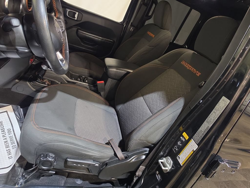 Used 2023 Jeep Gladiator Mojave AWD/4WD image 13