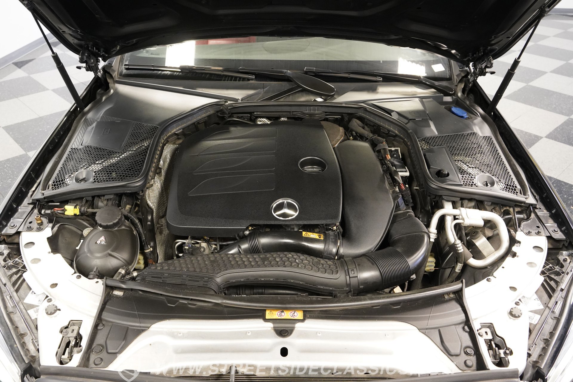 Used 2019 Mercedes-Benz C 300 Cabriolet image 3