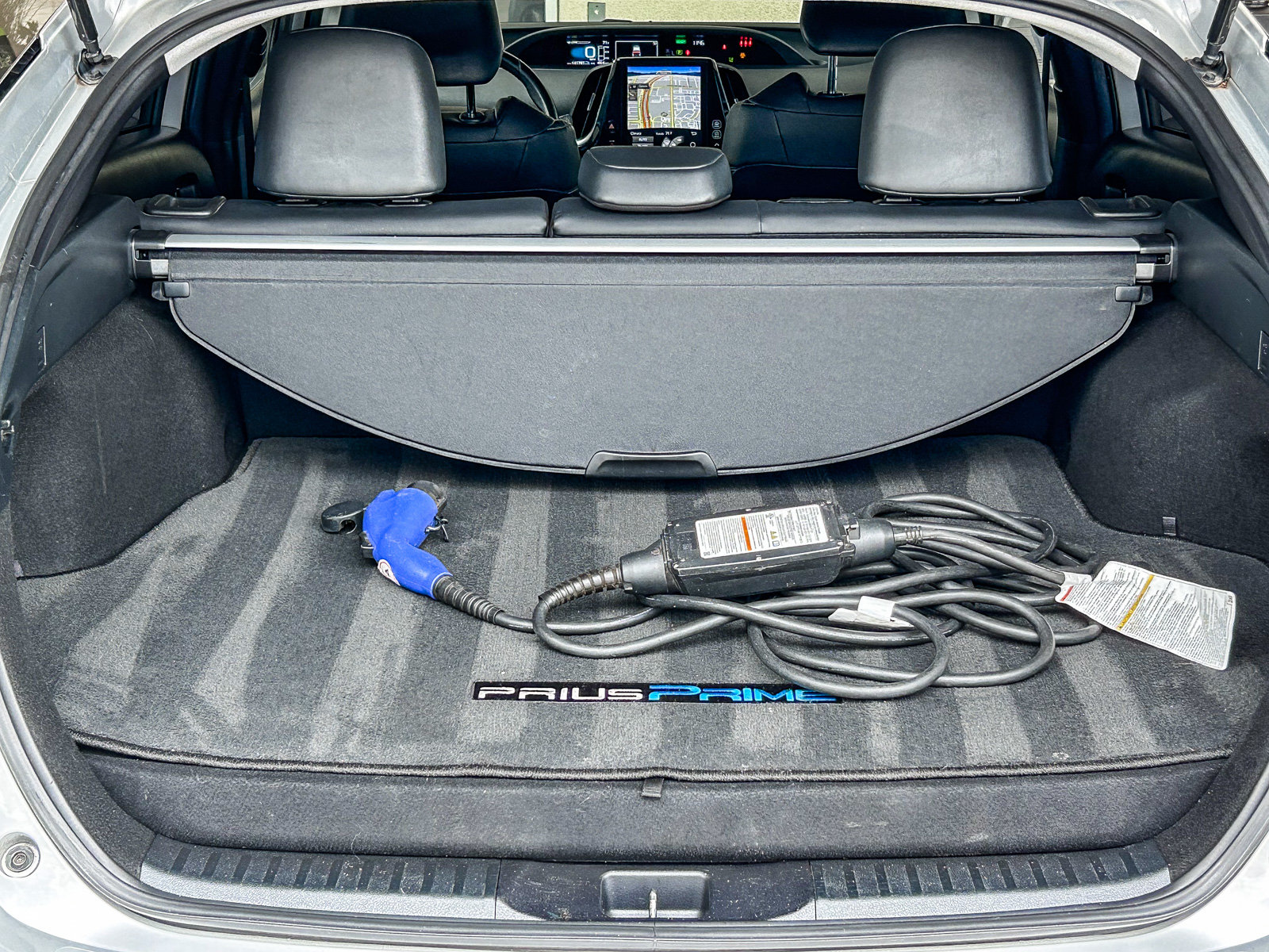 Used 2021 Toyota Prius Prime XLE w/ Carpet Mat Package (TMS) FWD image 25