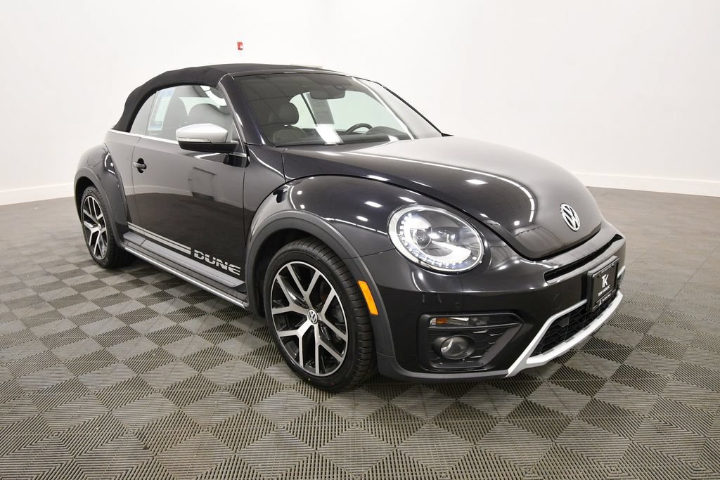 Used 2018 Volkswagen Beetle 2.0T Dune FWD image 10