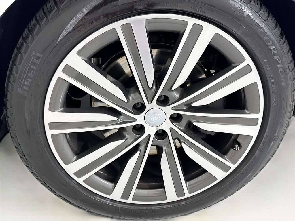Certified 2024 Land Rover Range Rover Autobiography AWD/4WD image 30