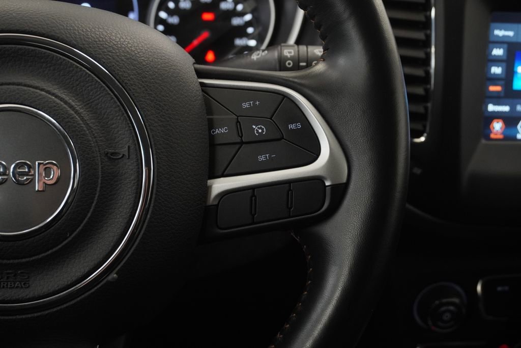 Used 2019 Jeep Compass Latitude image 34