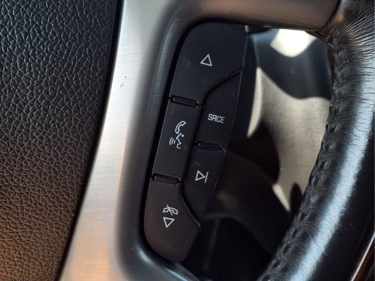 Used 2013 GMC Yukon Denali AWD/4WD image 19
