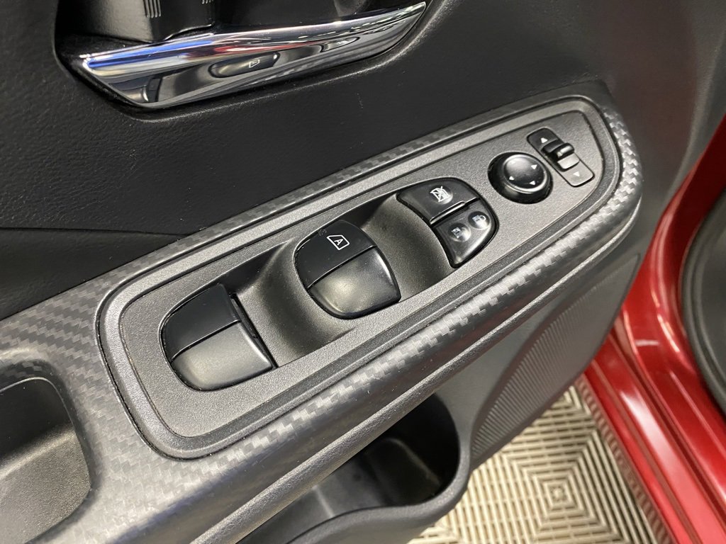 Used 2020 Nissan Versa SV w/ Trunk Package image 23