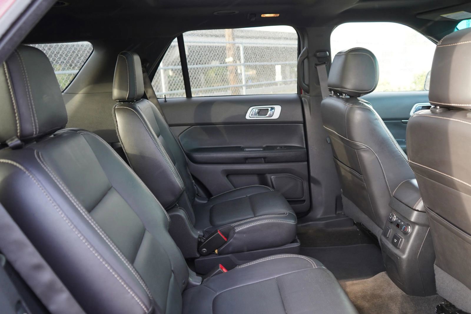 Used 2015 Ford Explorer Sport w/ Equipment Group 401A image 21