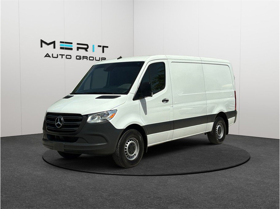 Used 2024 Mercedes-Benz Sprinter 2500 image 4