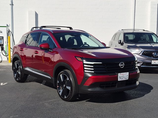 Used 2025 Nissan Kicks SR FWD image 3