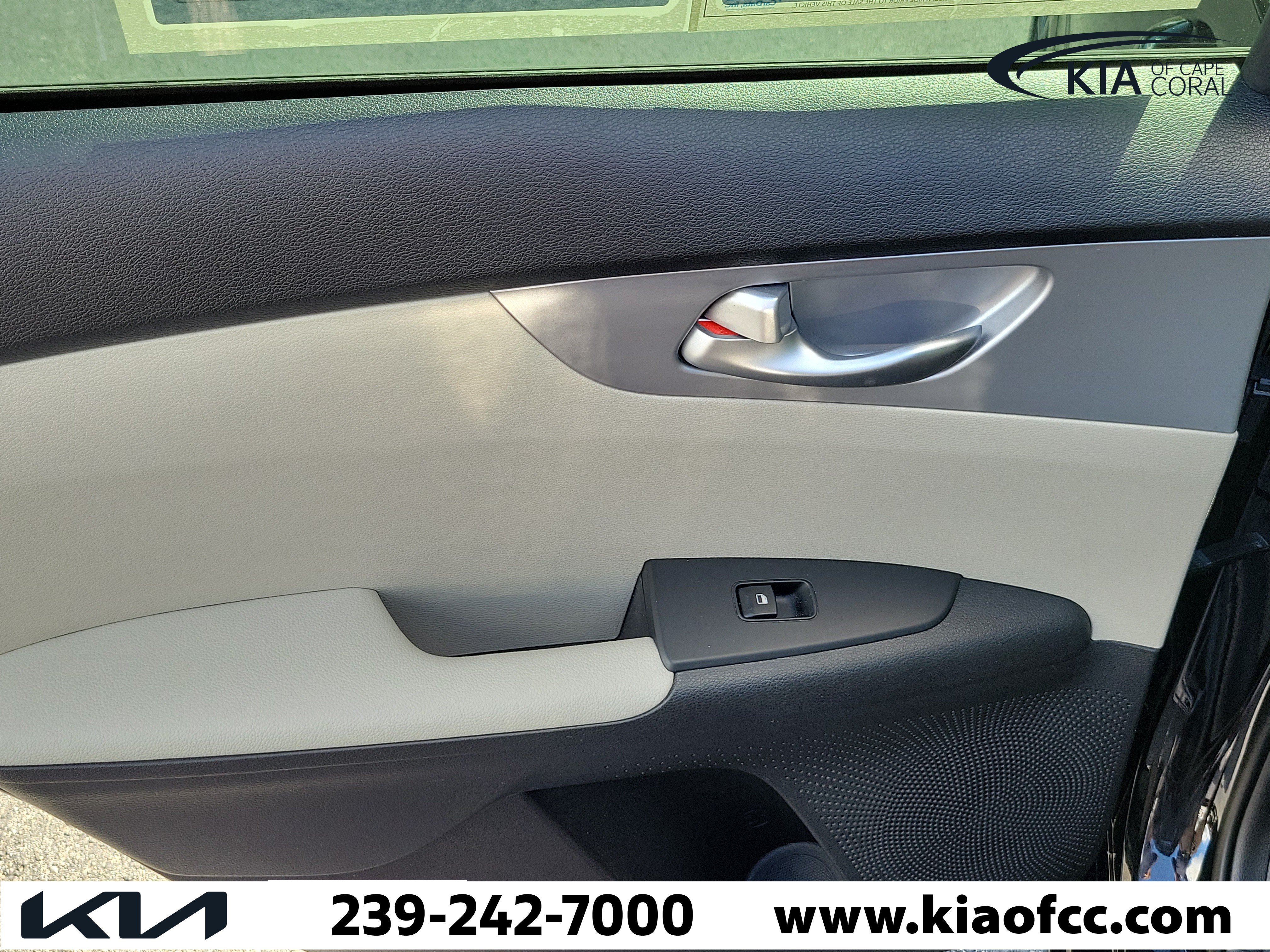 Certified 2023 Kia Forte LXS w/ LXS Technology Package FWD image 14