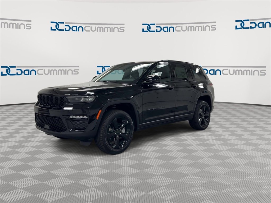 New 2025 Jeep Grand Cherokee Limited w/ Black Appearance Package image 4