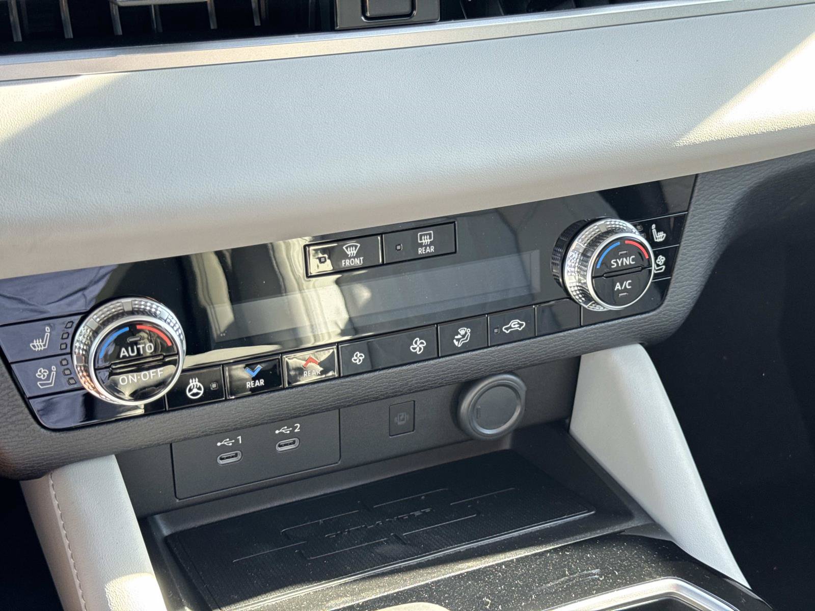 New 2026 Mitsubishi Outlander SEL FWD image 22