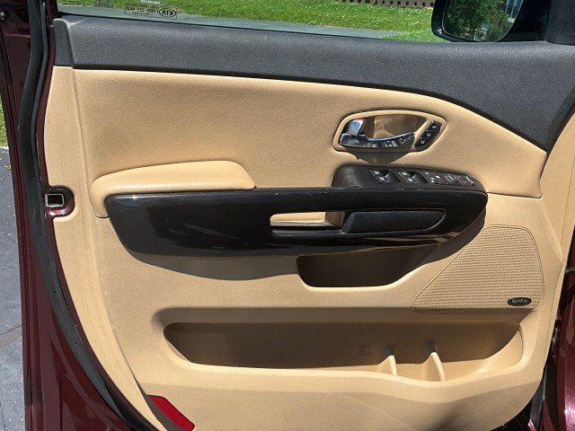 Used 2016 Kia Sedona SX FWD image 31