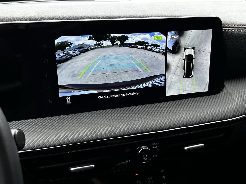 Used 2025 Nissan Kicks SR FWD image 19