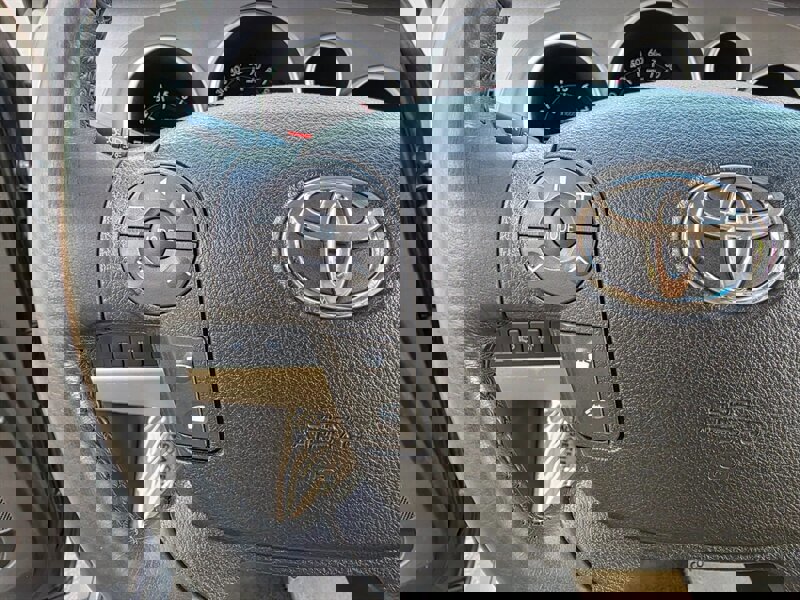 Used 2011 Toyota Sequoia Limited AWD/4WD image 35