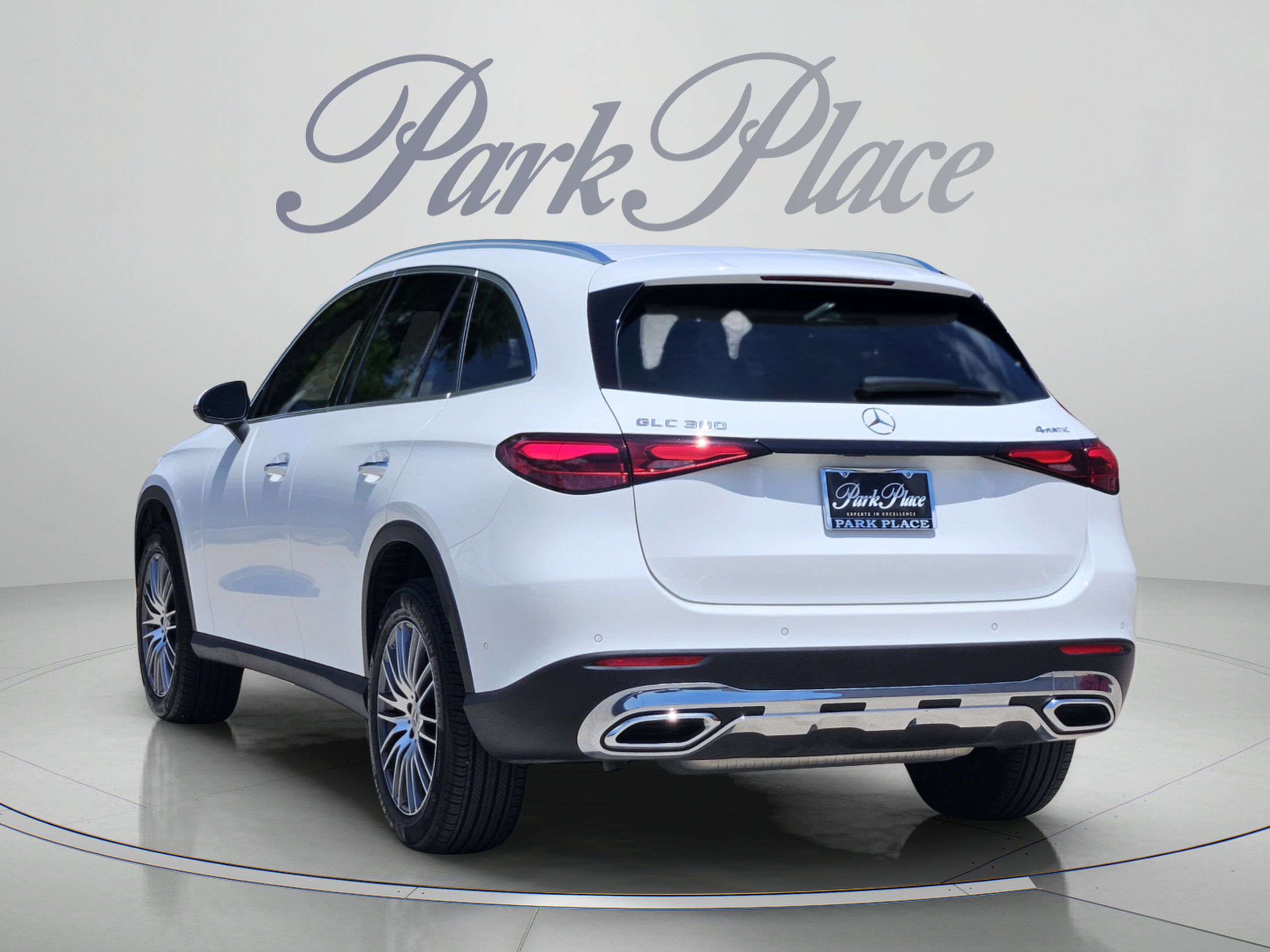 Certified 2025 Mercedes-Benz GLC 300 4MATIC image 3